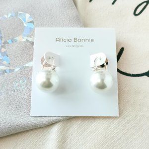 Alicia Bonnie - Earrings Blanche silver White Pearl $36